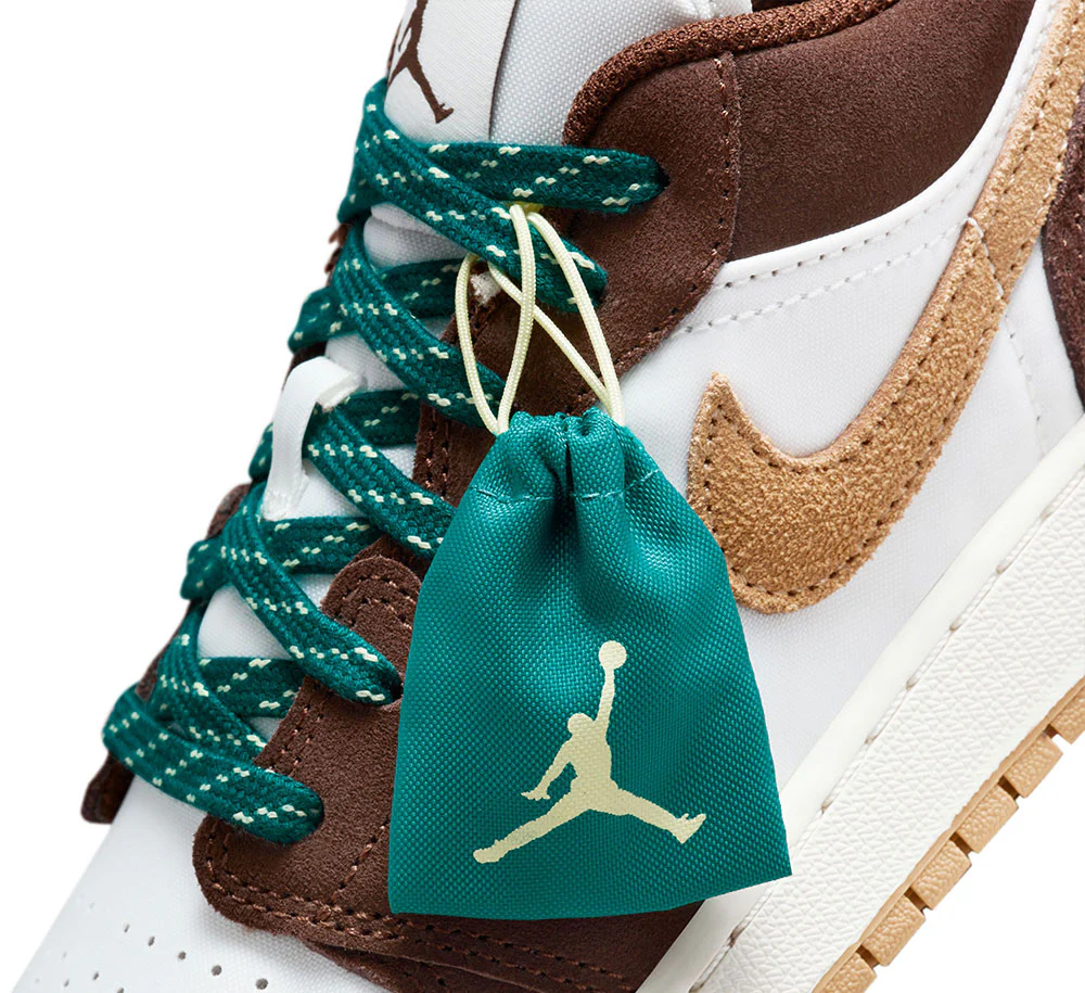 AIR JORDAN 1 LOW SE (GS) - Image 7