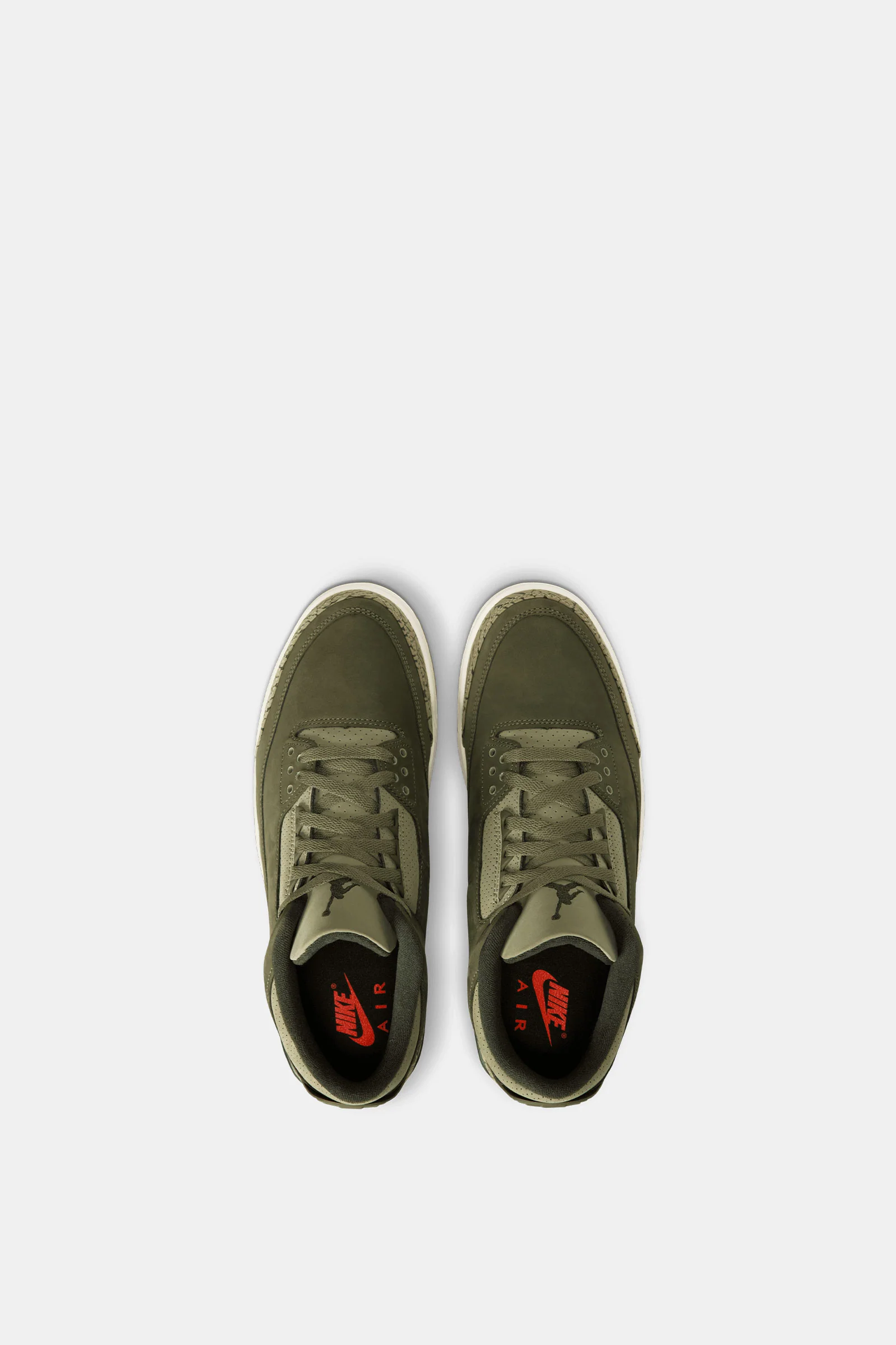 Air Jordan 3 Retro - Image 3