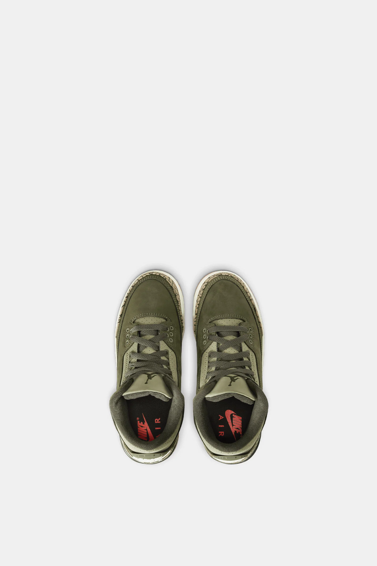 Air Jordan 3 Retro (GS) - Image 3
