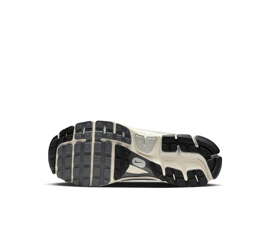 Nike Zoom Vomero 5 SE - Image 4