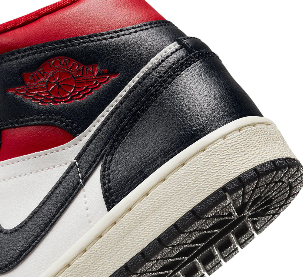 WOMEN'S AIR JORDAN 1 MID - Image 7