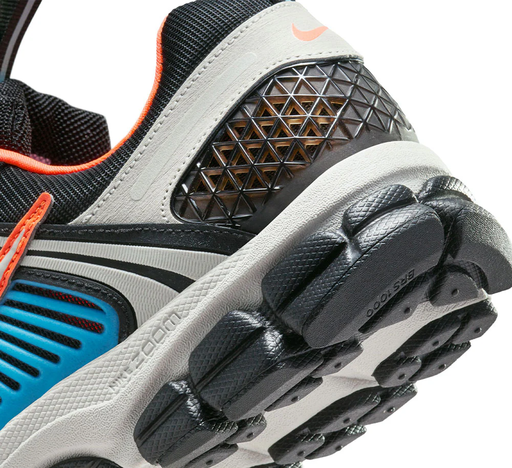 Women's Nike Zoom Vomero 5 Premium - Image 7