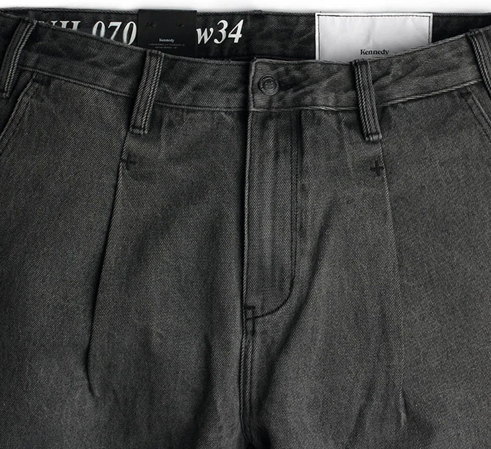 WIDE TAPERED FIT JEAN - Image 4