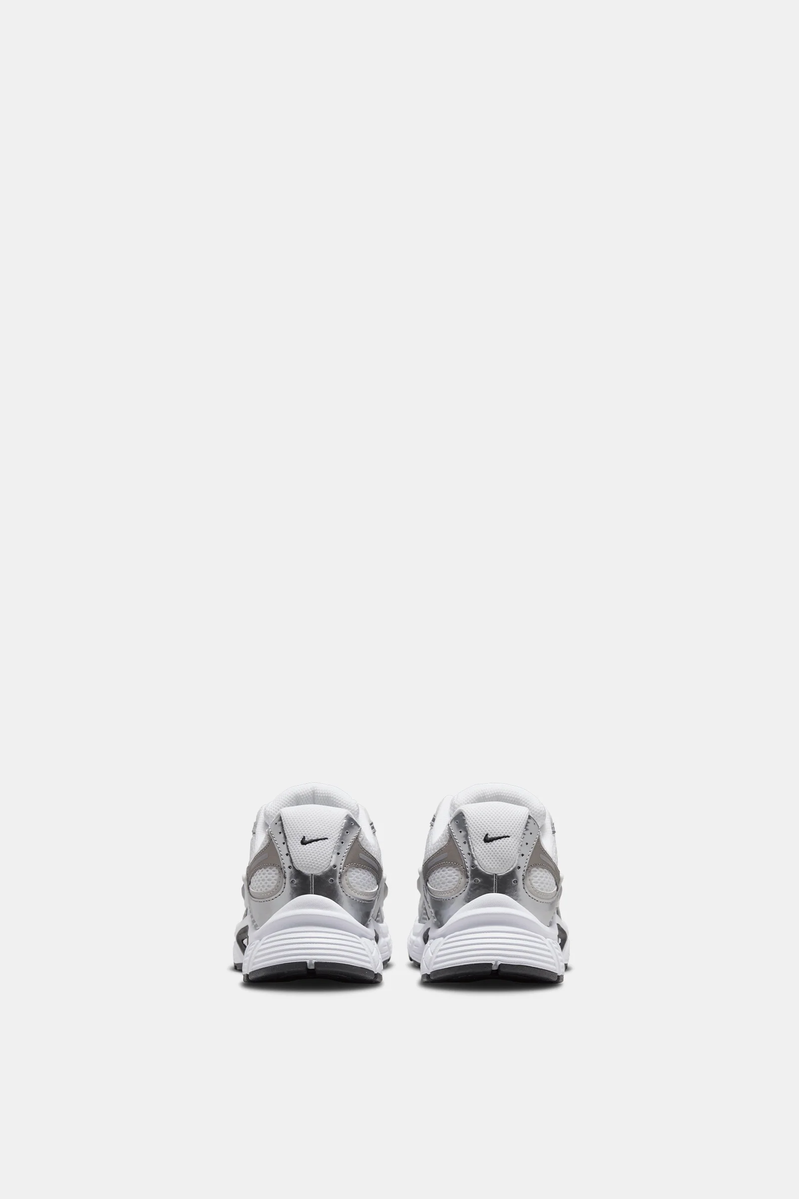 Women's Nike V5 RNR - Image 4