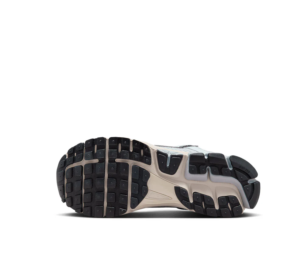 Womens Nike Zoom Vomero 5 - Image 3